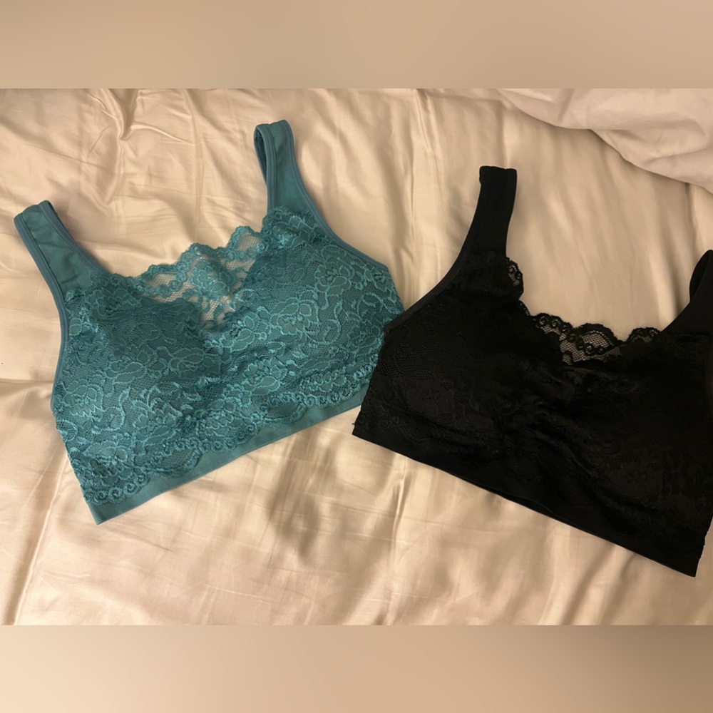 ZenanaOutfitters 2 lace bralettes w/ padding